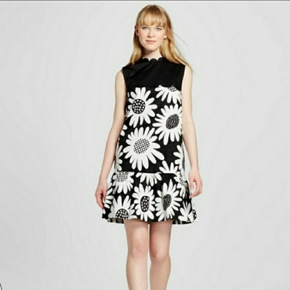 Victoria Beckham for Target Dresses & Skirts - NWT Victoria Beckham for target daisy drop‎ dress